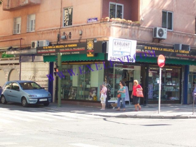 Local Comercial Alcalá 323.