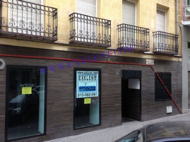Local Comercial Ayala 81.